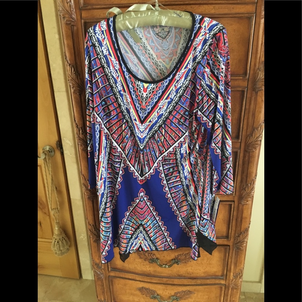 Women’s Nygard top. Beautifully multi colored